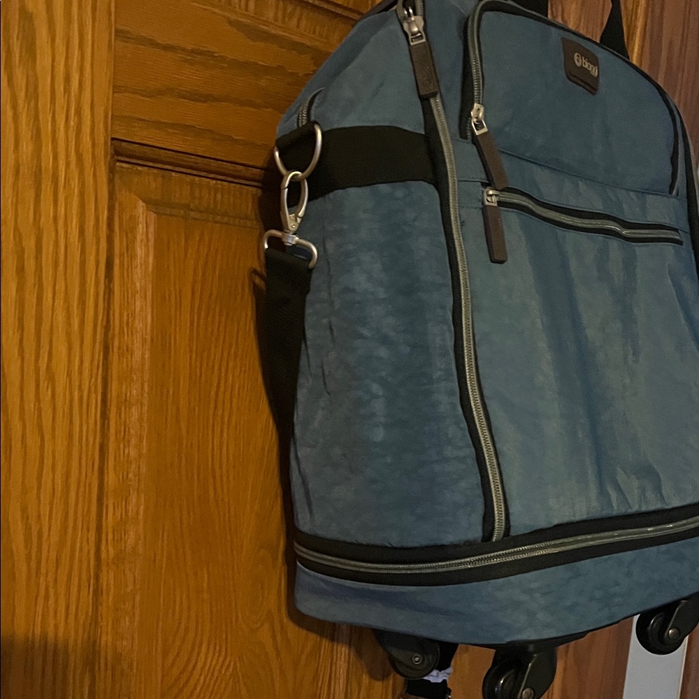 Biaggi Blue Travel Bag NWOT - Picture 4 of 9